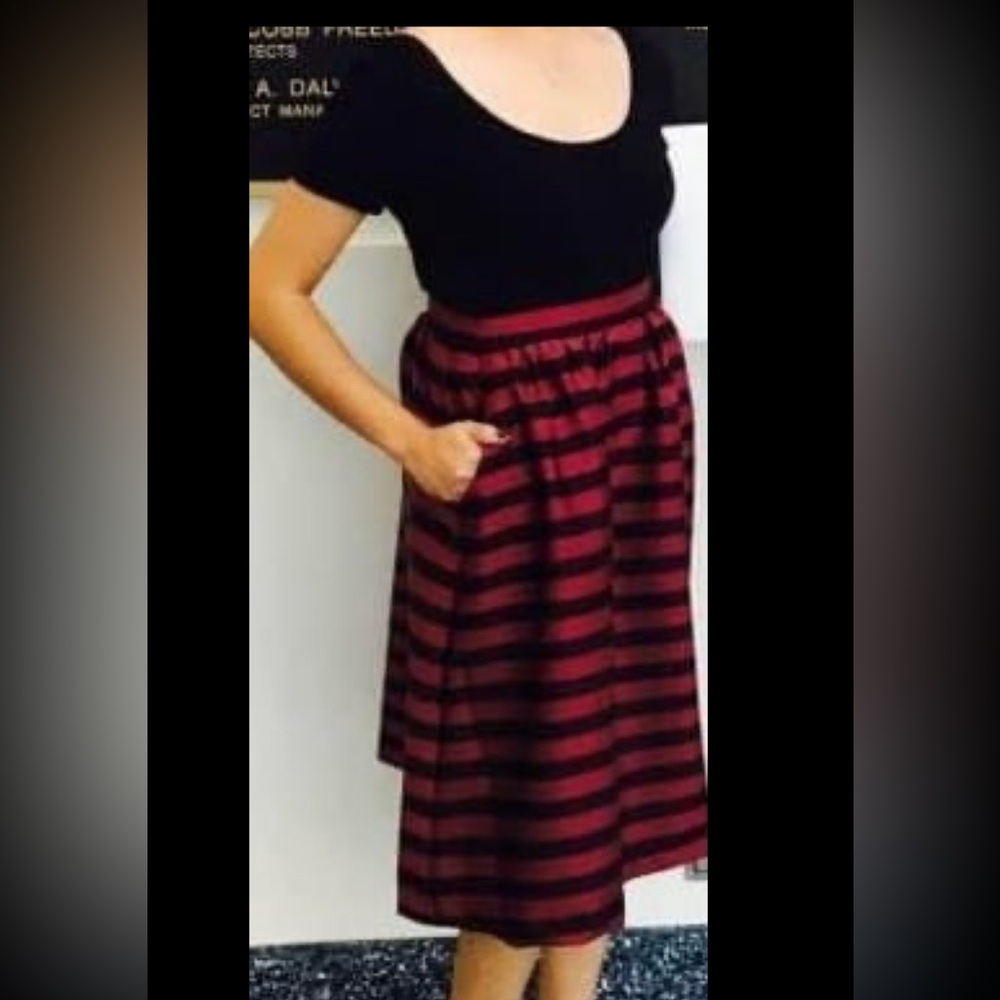 Forever 21 Black and Pink Asymmetrical Midi Skirt